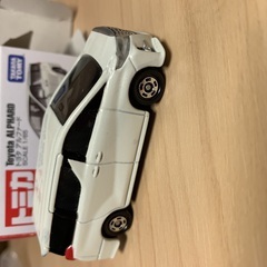トミカ　アルファード