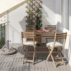 ASKHOLMEN アスクホルメン　　　テーブル+折リたたみ チェア 4屋外用, グレーブラウン ステイン　折りたたみ式 の画像