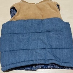 【新品未使用】breeze ダウンベスト　フード付　幼児　キッズの画像