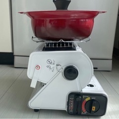 これはすごい！アウトドアにぴったり。調理が出来る暖房+カセットコンロの画像