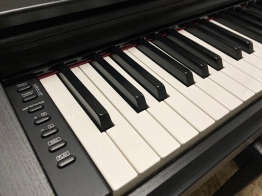 ヤマハ　美品！《YDP143》電子ピアノ