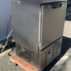 【動作良好】2016年製 ダイワ 業務用 製氷機 DRI-35LME 35Kg メンテナンス済み アンダーカウンター 100V 大和冷機 W500 x D450x H800 大阪の画像