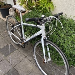 トレック　Trek  クロスバイク　白　自転車の画像