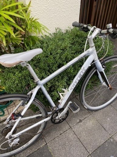 トレック　Trek  クロスバイク　白　自転車