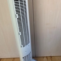 【2018年製】 KOIZUMI コイズミ 送風機能付ファンヒーターの画像