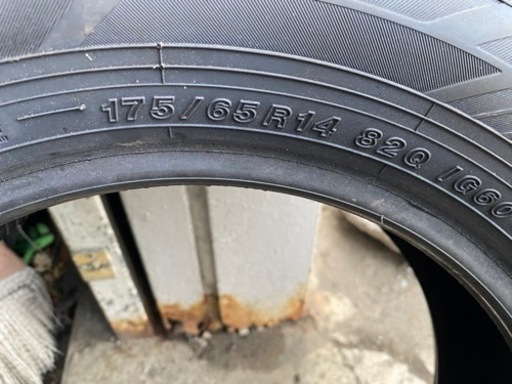 175/65R14 スタッドレスタイヤ　特価品