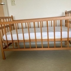 ベビーベッド、マットレス、シーツセット