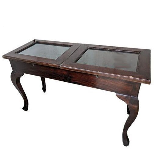 コレクションテーブル譲ります。