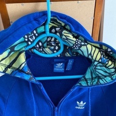 adidasorginalsジャージの画像