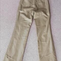 長谷川縫製の最高級合成皮革レディースパンツの画像