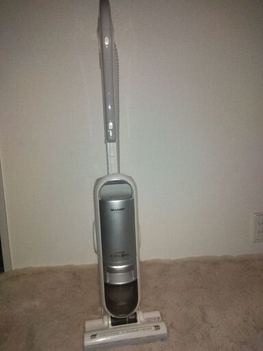 美品　シャープサイクロン掃除機　2009年製