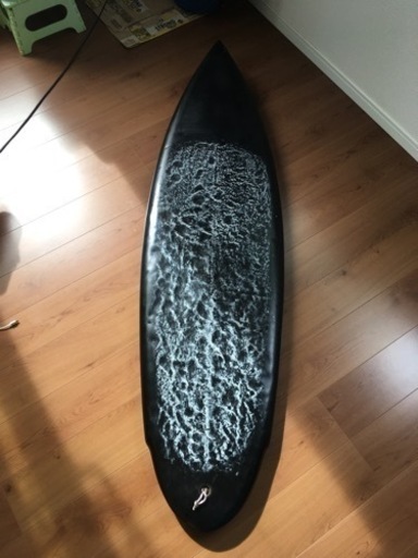 シングルフィンサーフボード