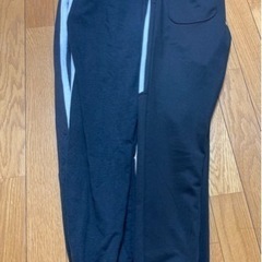 長ズボン　160センチ　2枚　男女兼用　黒　ブラック