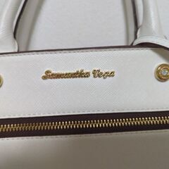Samantha Vega　白バッグの画像