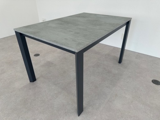 泡瀬　グレース購入　カリガリス　イタリア製　伸張式テーブル　新品同様