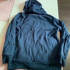 ジップ付きパーカーの画像