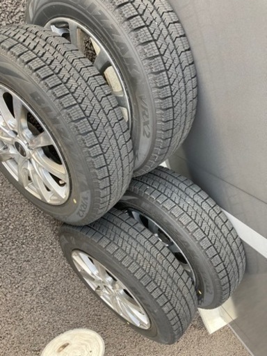 値下げしました‼️【スタッドレスタイヤ】ブリヂストン BLIZZAK VRX2 165/70R14