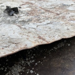 昔の薄い鉄板の画像