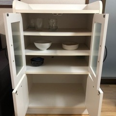 食器棚の画像