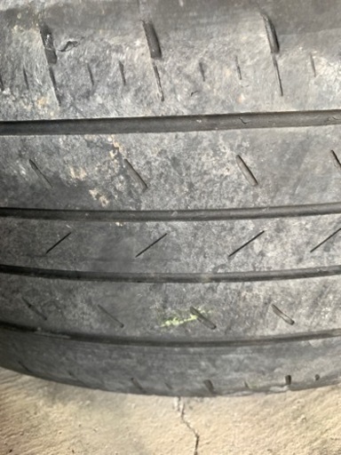 ハイエース200に履いてました。