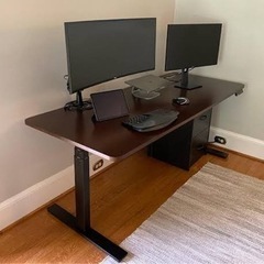 電動式昇降デスク(アメリカAmazon)