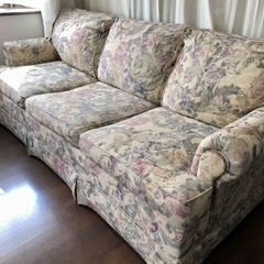 アメリカ輸入ソファーベッド　ローズ柄