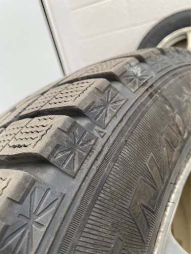 【値下げしました】【GOODYEAR ICENAVI 6】スタッドレスタイヤ