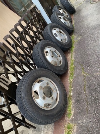 195/85R15 113/111L LT スタッドレスタイヤ キャンター エルフ