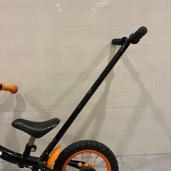 二輪車　三輪車　ストライダーの画像