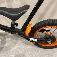二輪車　三輪車　ストライダーの画像