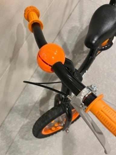 二輪車　三輪車　ストライダー