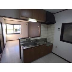 初期費用7０，０００円家財保険のみ（分割払いなどはありません　家財保険のみで入居できます）弊社より初期費用が安い条件がありましたらご対応いたします。福島ハイツ 家賃１カ月無料＆保証人不要＆仲介手数料0円＆保証会社＆家財保険全て含まれております。弊社より初期費用が安い条件がありましたらご対応いたします。 物件待ち合わせにてご見学＆ご契約可能です。お問い合わせお待ちしております  LINE公式アカウントに登場！お得な情報を受け取るには、以下のリンクから友だち追加してください。https://lin.ee/g7 − 群馬県