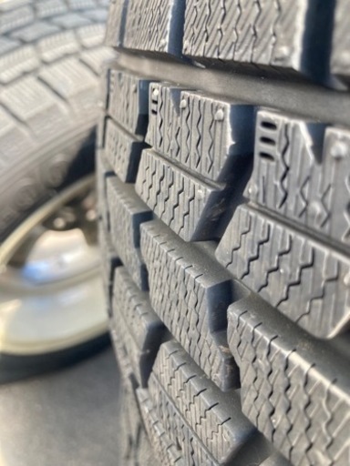 グッドイヤー　スタッドレスタイヤ　195/65R15 ホイール付き5穴