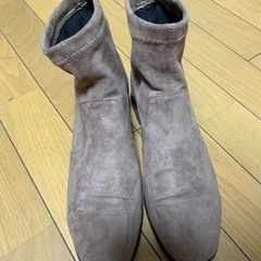 ブーツ　24cm