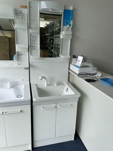 【店頭展示品】TOTO　洗面化粧台（幅600mm）