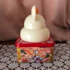 ディズニーお正月グッズ　鏡餅型お菓子缶の画像