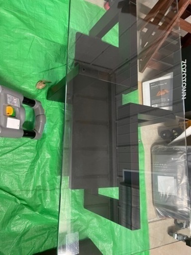大塚家具　ガラステーブル