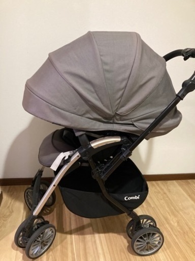 《お値下げしました》コンビ　ベビーカー　アンブレッタ4キャス　エッグショック