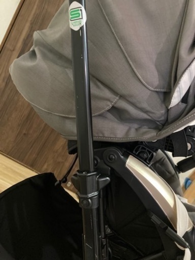 《お値下げしました》コンビ　ベビーカー　アンブレッタ4キャス　エッグショック