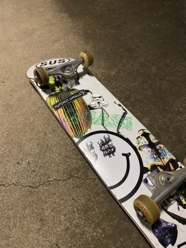 QUASIスケボー元値30000円程