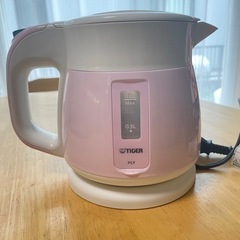 TIGER 電気ケトル 0.6L 「わく子」 PCF-G060の画像