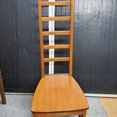 ラダーバックチェア