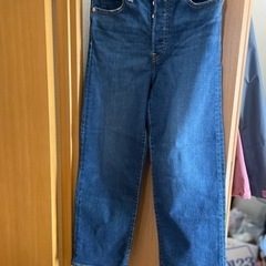Levi’s ジーンズ　新品　ストレート　レディース