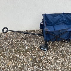 Alpineのキャリーワゴン　折りたたみ式　中古　動作問題無し　紺、デニムカラー　布、鉄の画像