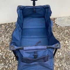 Alpineのキャリーワゴン　折りたたみ式　中古　動作問題無し　紺、デニムカラー　布、鉄の画像