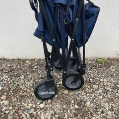 Alpineのキャリーワゴン　折りたたみ式　中古　動作問題無し　紺、デニムカラー　布、鉄の画像
