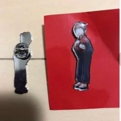 宇野千代のピンバッチ　ブローチの画像