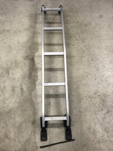 値下げ　200系ハイエース　トヨタ純正リヤラダー