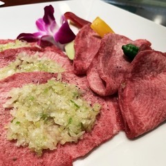 叙々苑ギフト券2000円分を差し上げます。