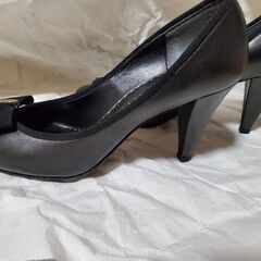 美品　DIANA黒リボン付きパンプスの画像